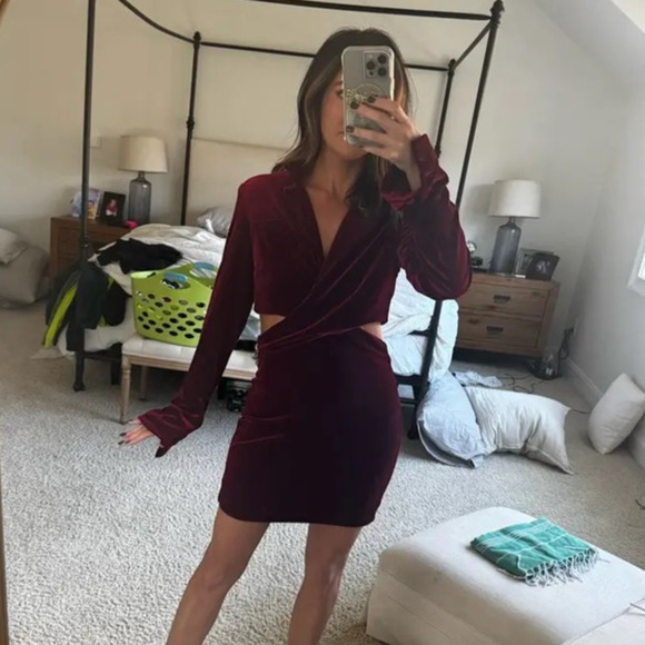 Nicholas Gabriela Blazer Dress in Maroon Size 4 - Picture 5 of 11